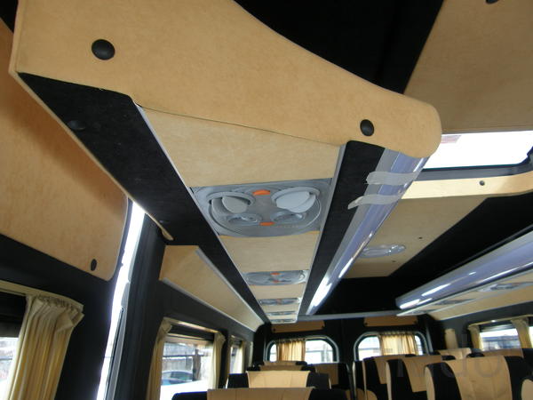 Замена сидений в микроавтобусе Компания БасЮнион осуществляет продаж