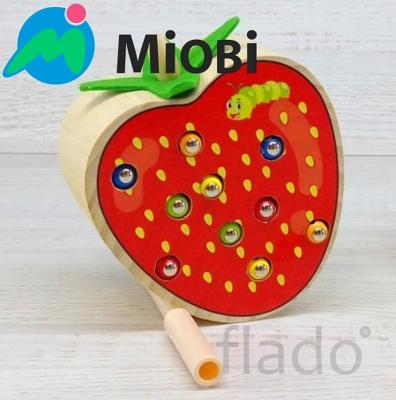 Деревянная игрушка с магнитами ягодка