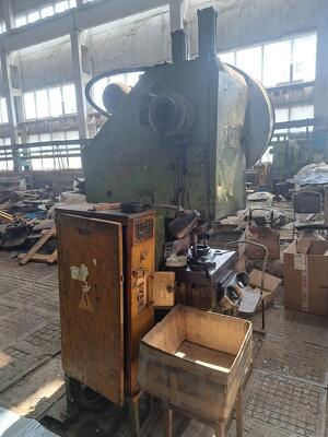 Пресс однокривошипный КД2124- 25 тн