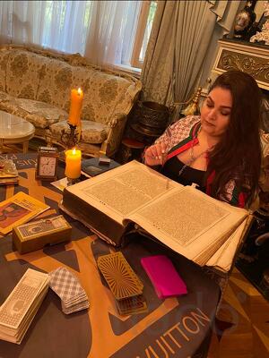 Ясновидящая в Москве Маргарита Медечи