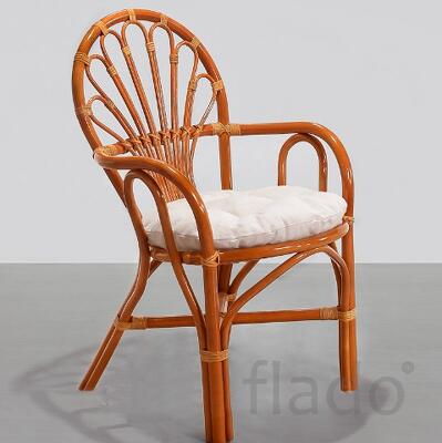 стулья из ротанга