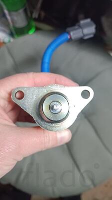 Komatsu PC35 Соленоид (клапан отсечки топлива, глушилка)