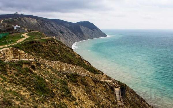 Коттедж 200 м² на участке 6 сот.