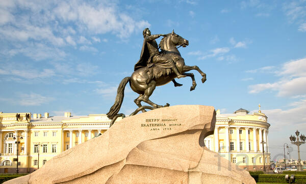 Агентов недвижимости с опытом-профе приглашает ан"Атланта"