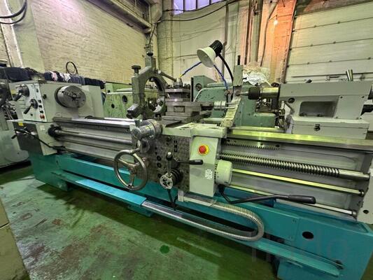 Токарный Винторезный станок ZMM Sliven CU500