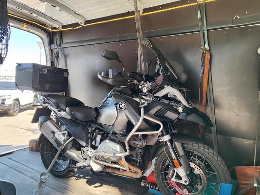 Мотоэвакуатор в Санкт-Петербурге - перевозка и эвакуация мотоциклов