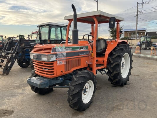 Трактор Kubota L1-45D крыша 4х4