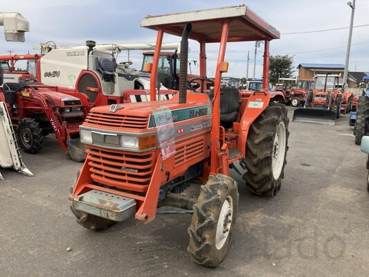 Минитрактор Kubota Z L1-345D крыша 4х4 наработка 1351 мч