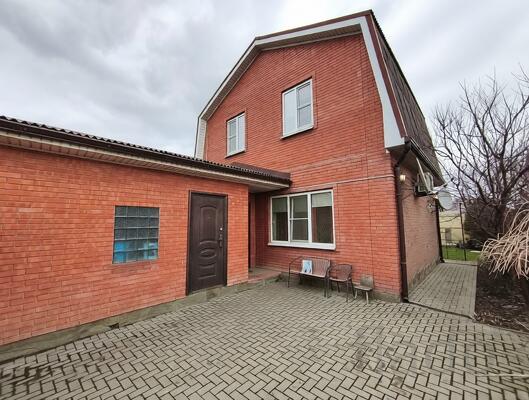 Дом 93 м² на участке 3 сот.