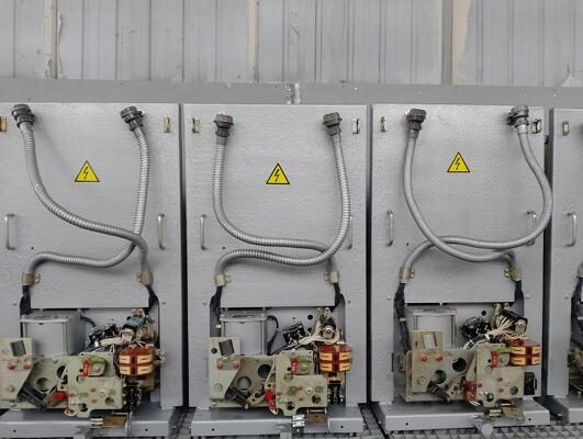 Выключатель масляный ВКЭ-М-10-20/1000