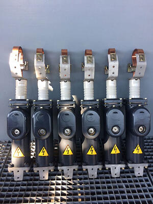 Полюс выключателя ВПМ-10