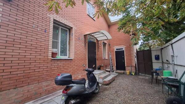 Дом 147 м² на участке 5 сот.