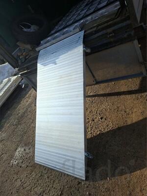 Мост погрузочный приставной ГКА 5.230.100.2/4MГ