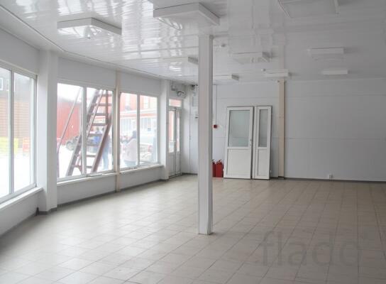 Сдам 60 кв.м. под магазин. Собственник. 1-я линия Московского ш