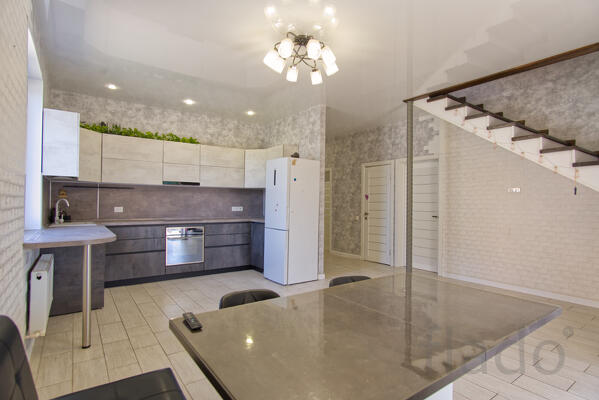 Дом 120 м² на участке 4 сот.