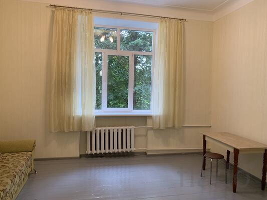 Комната 20 м² в > 9-к, 2/3 эт.