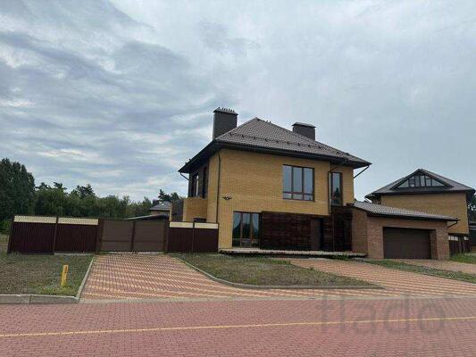 Дом 253 м² на участке 20 сот.