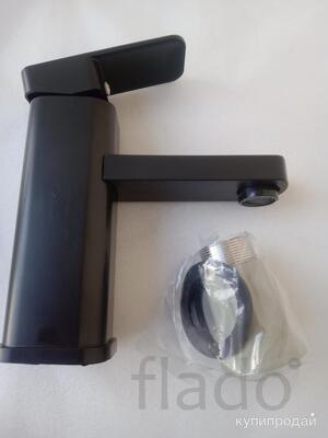 Смеситель стильный новый, горячая и холодная вода