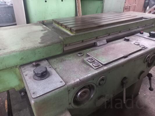 Продаем расточной станок 2В440А со склада