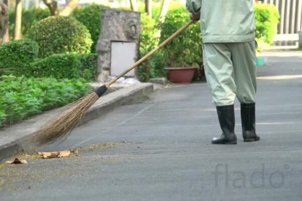 Дворник на территорию завода