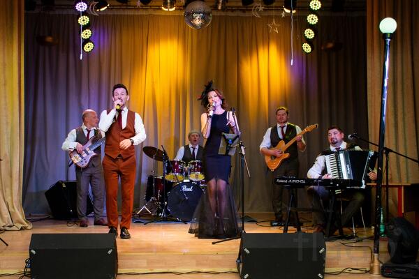 Песни советской эстрады 60х-80х годов. Ретро-группа "Чародеи"