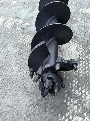 Шнекобур на гидровращатель (ямобур) для экскаватора