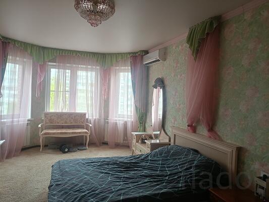 2-к квартира, 69 м², 4/10 эт.