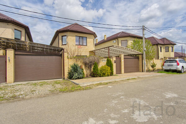 Дом 135 м² на участке 3 сот.