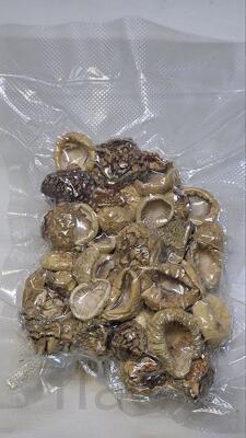 Королевский мухомор (закрытые молочные сушеные шляпки)