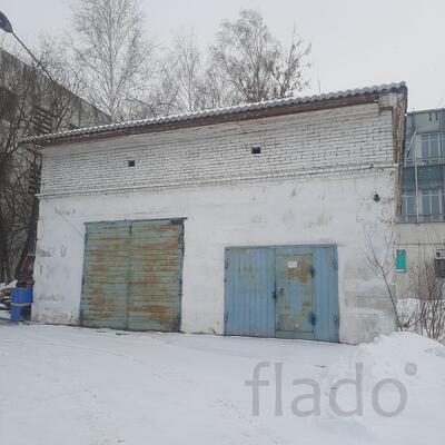Гараж, > 30 м²