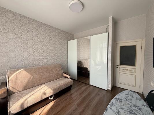 2-к квартира, 44 м², 1/17 эт.