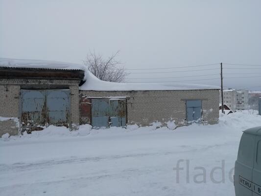 Гараж, > 30 м²