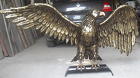Орел на бревне, скульптурный ,из металла