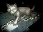 Скульптура из металла"Кот,гуляющий по цепи"
