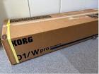 Продам Korg 01/W Pro 76-клавишный синтезатор, черная клавиатура, музык